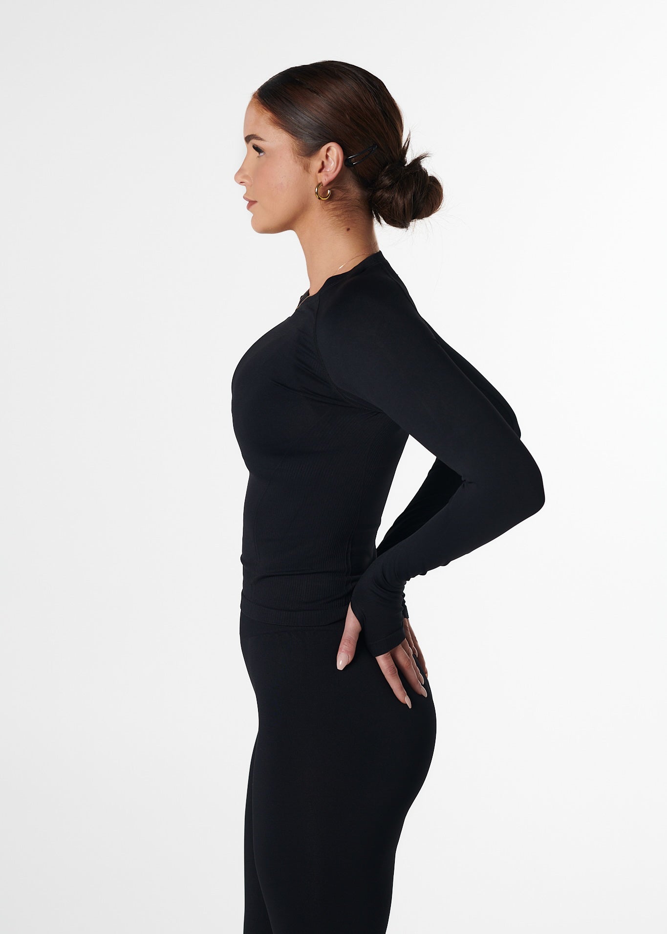 SILHOUETTE FITTED LONG SLEEVE - BLACK