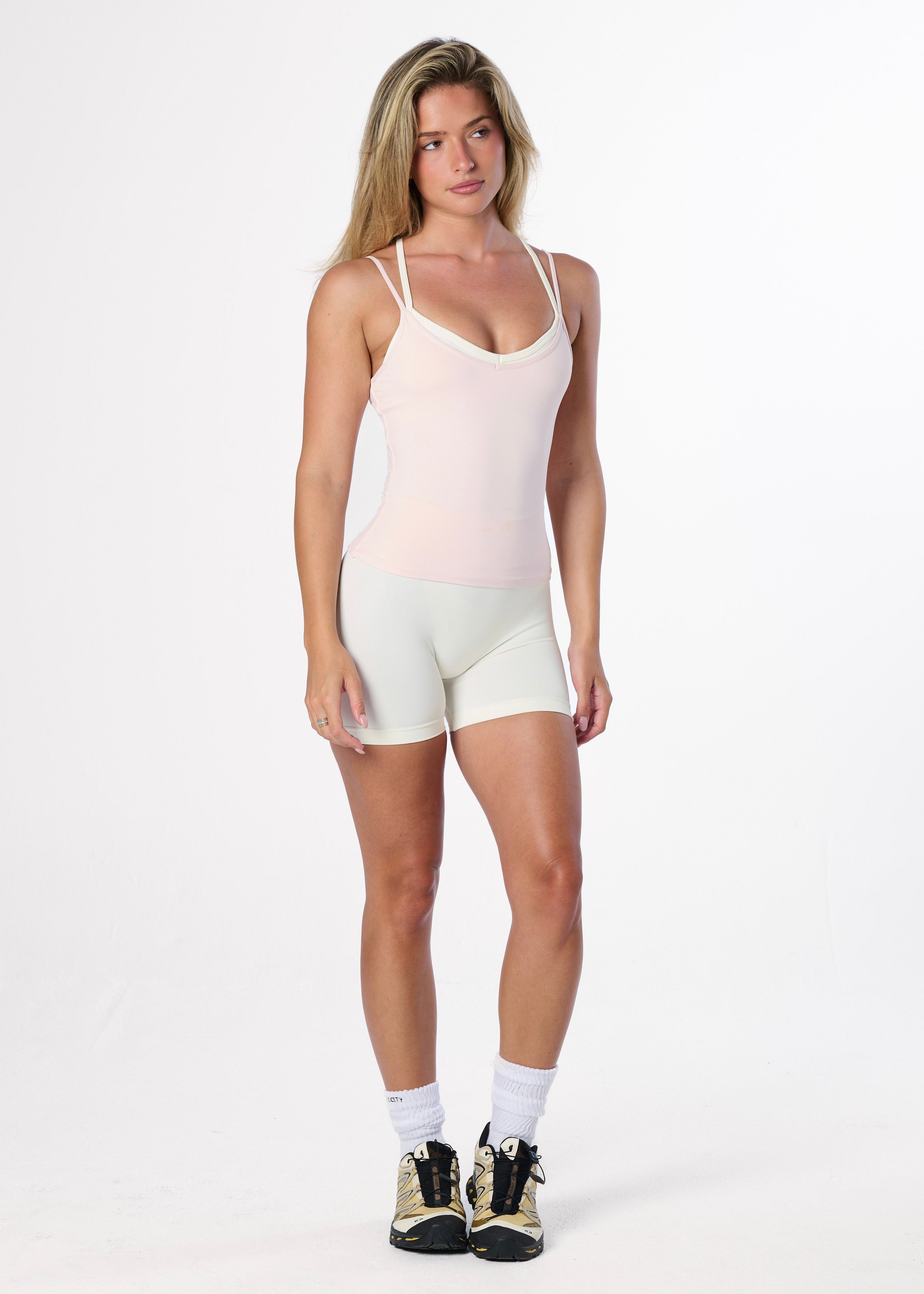 ESSENTIALS TANK - STRAWBERRY MILK