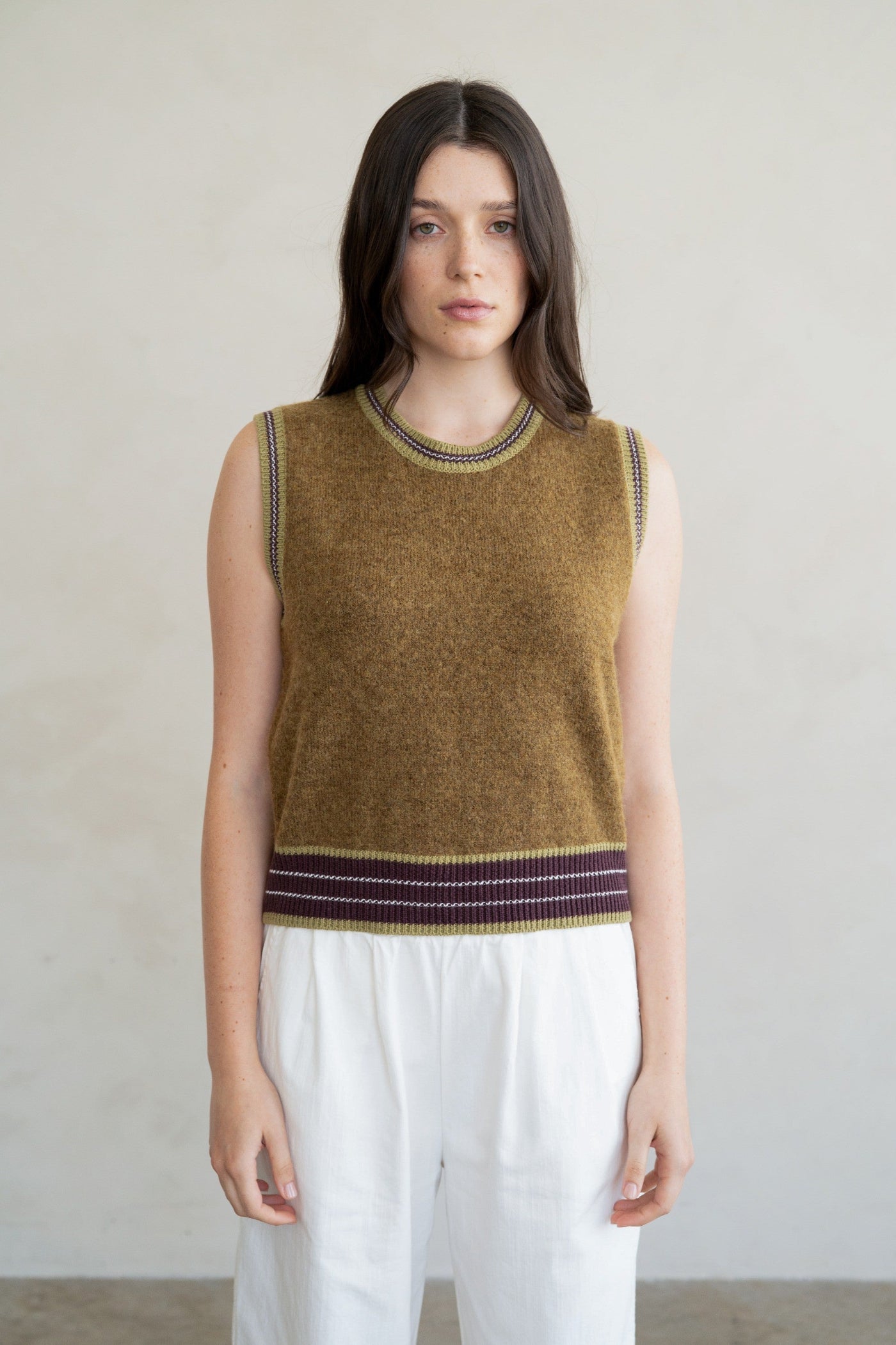 OLIVE SWEATER VEST TOP