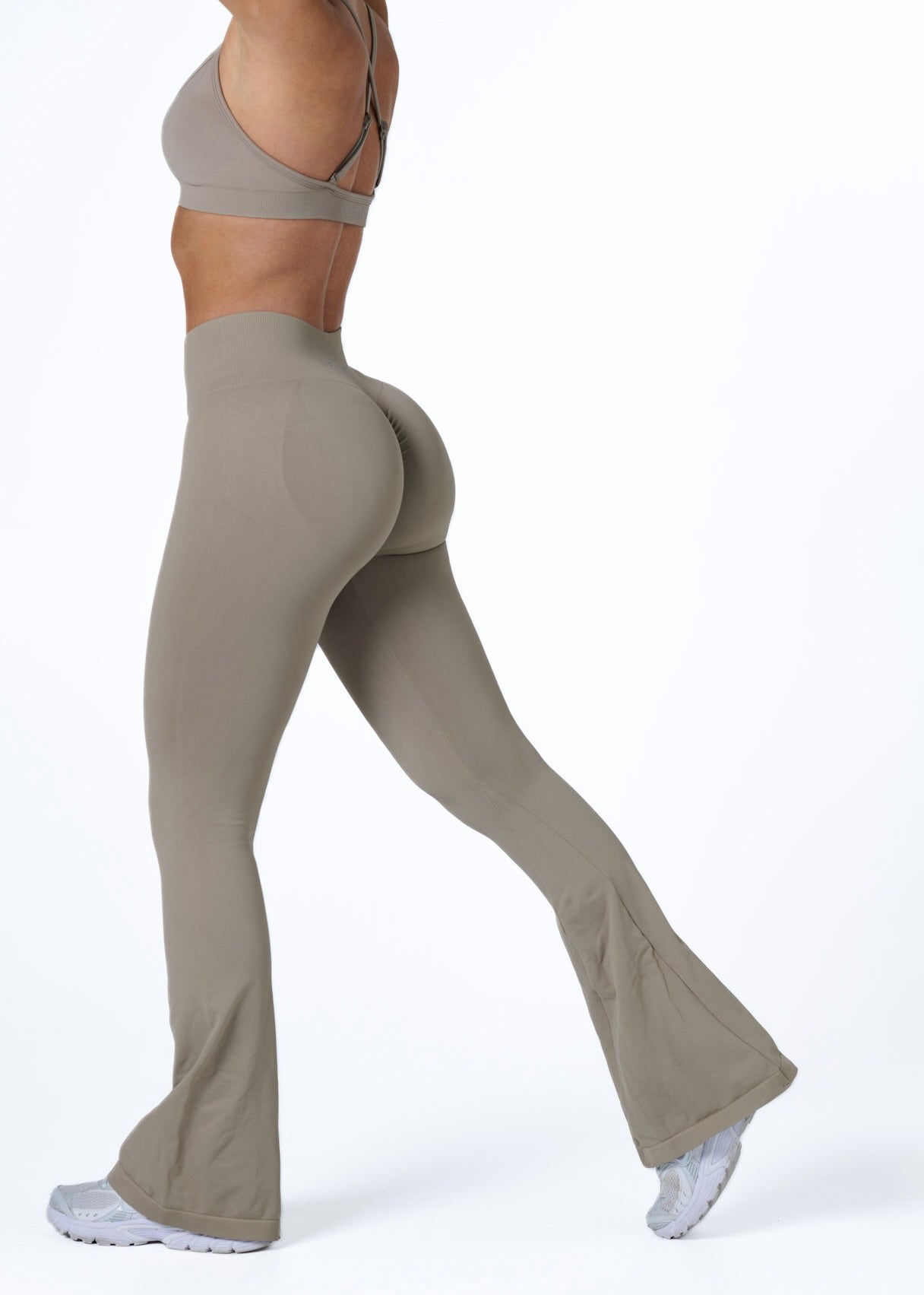 SIGNATURE SCRUNCH FLARES - OAT