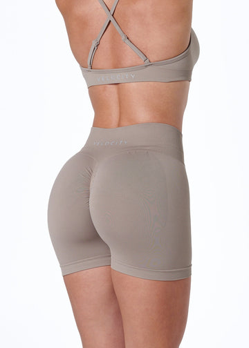 SIGNATURE SCRUNCH SHORTS - OAT