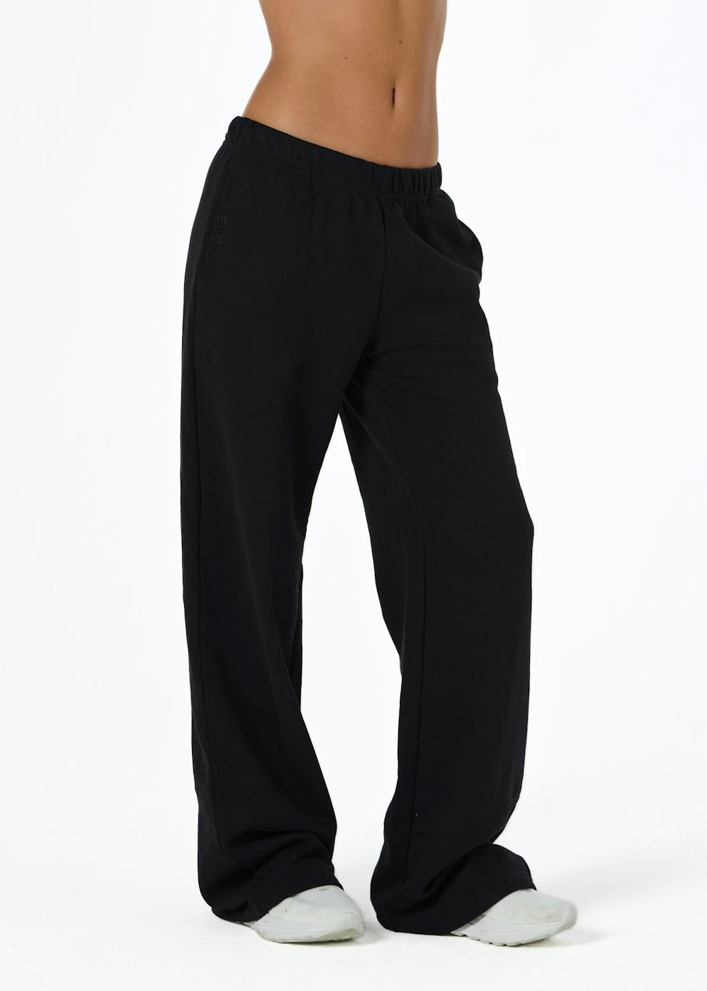 COMFORT TRACK PANTS - BLACK