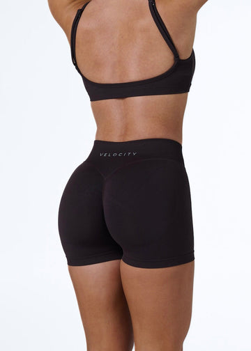 SIGNATURE INVISIBLE SCRUNCH SHORTS - ESPRESSO