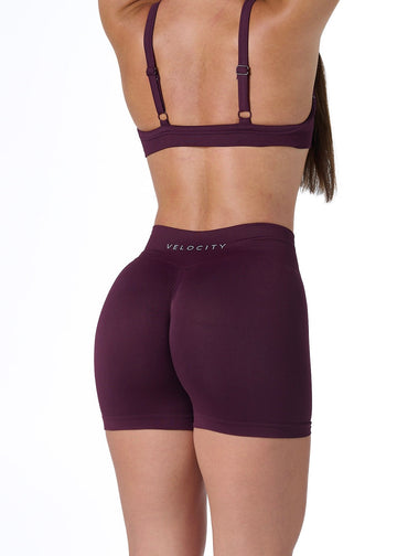 SILHOUETTE SCRUNCH SHORTS - PLUM