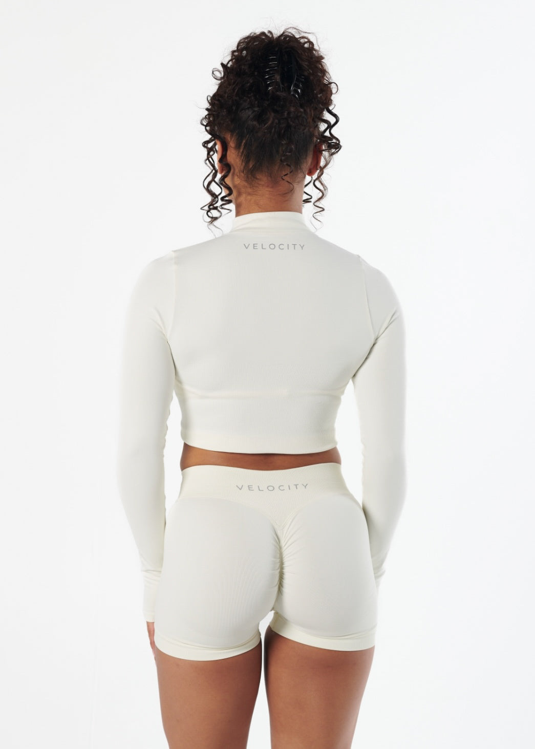 SIGNATURE SEAMLESS ZIP - VANILLA
