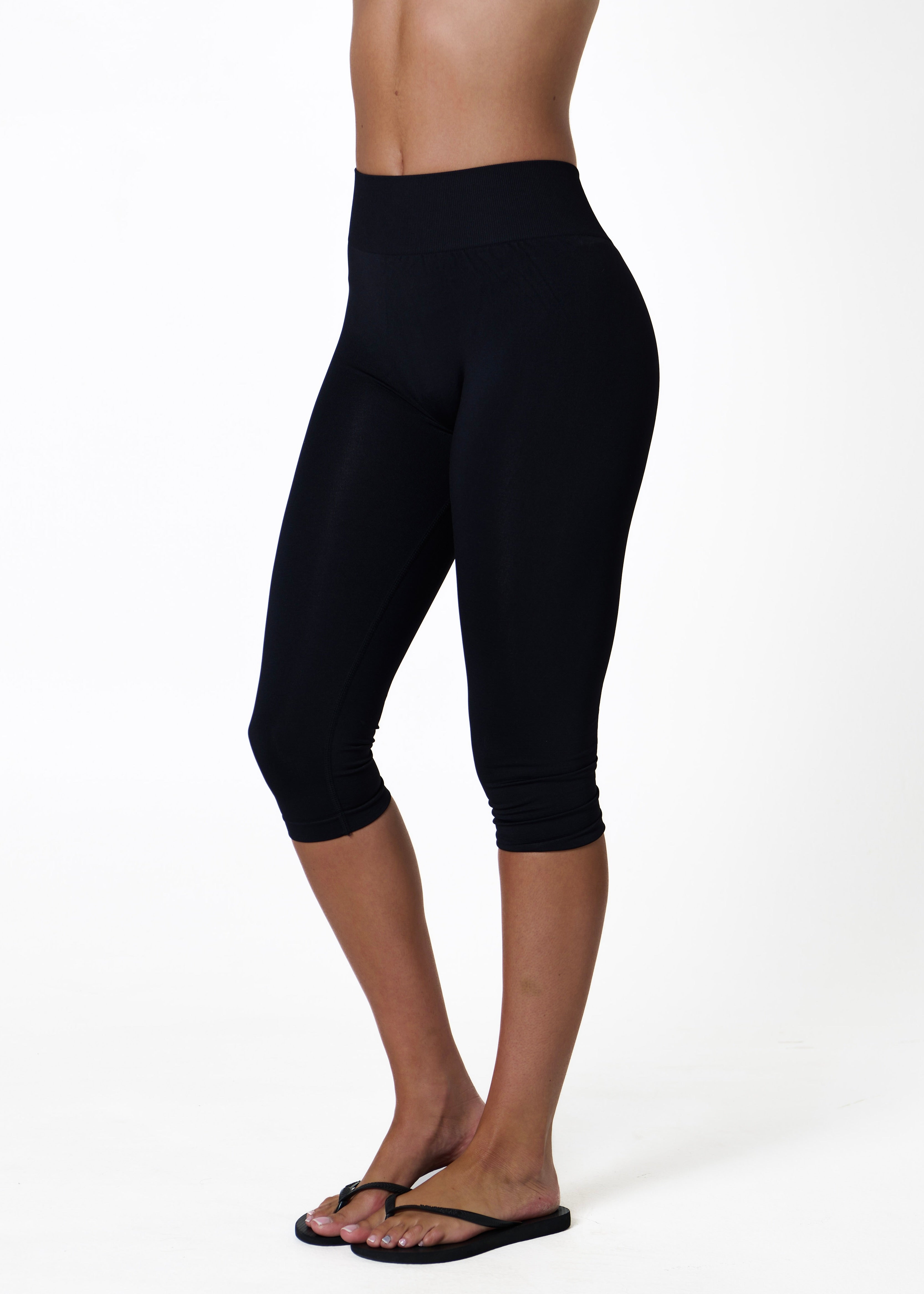 SILHOUETTE SCRUNCH CAPRIS - BLACK