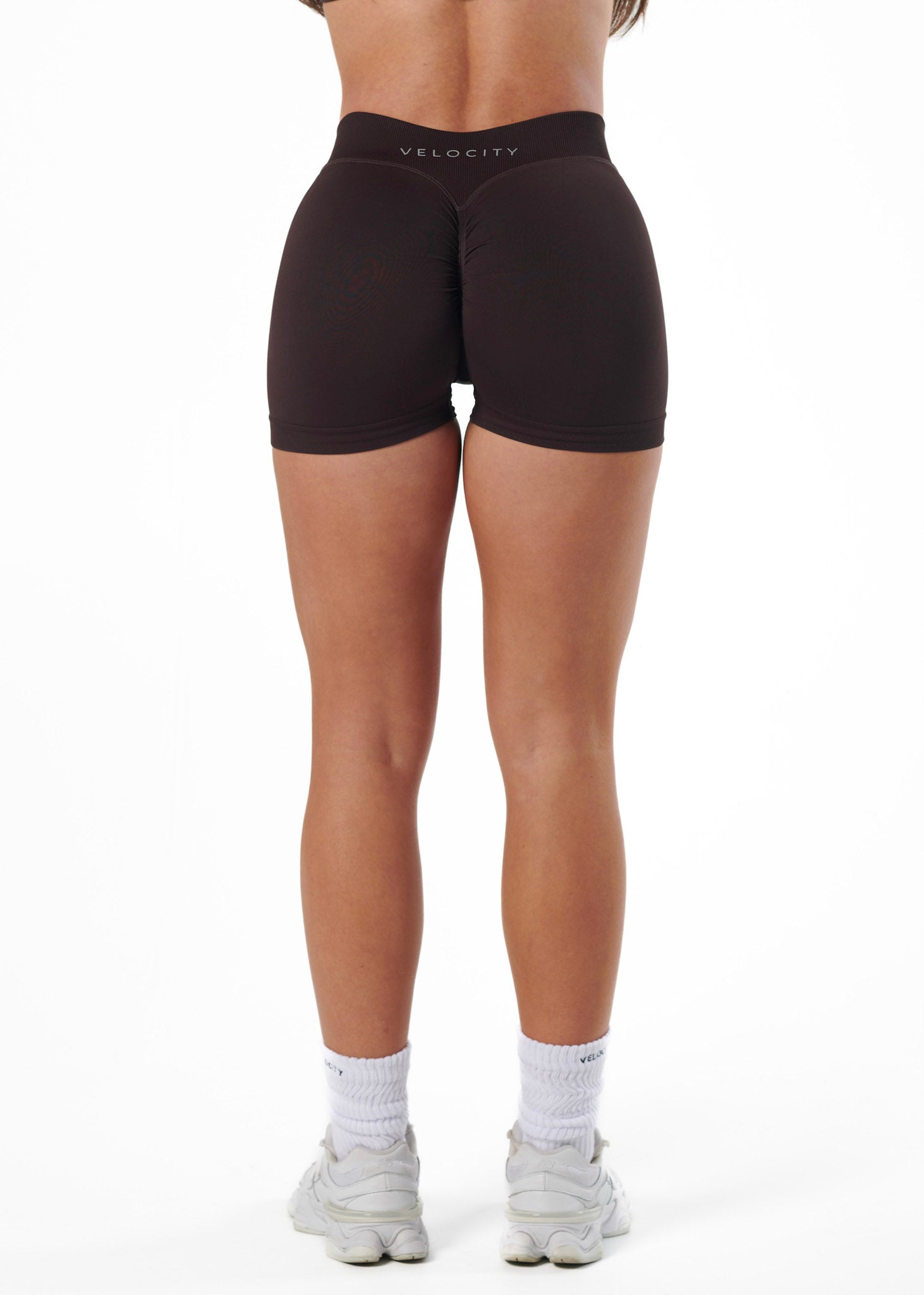 SIGNATURE SCRUNCH SHORTS MINI - ESPRESSO