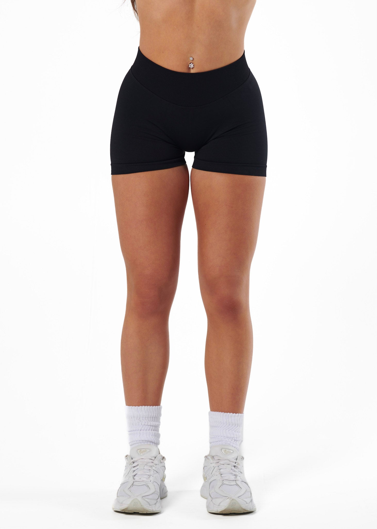 SIGNATURE SCRUNCH SHORTS MINI - LIQUORICE