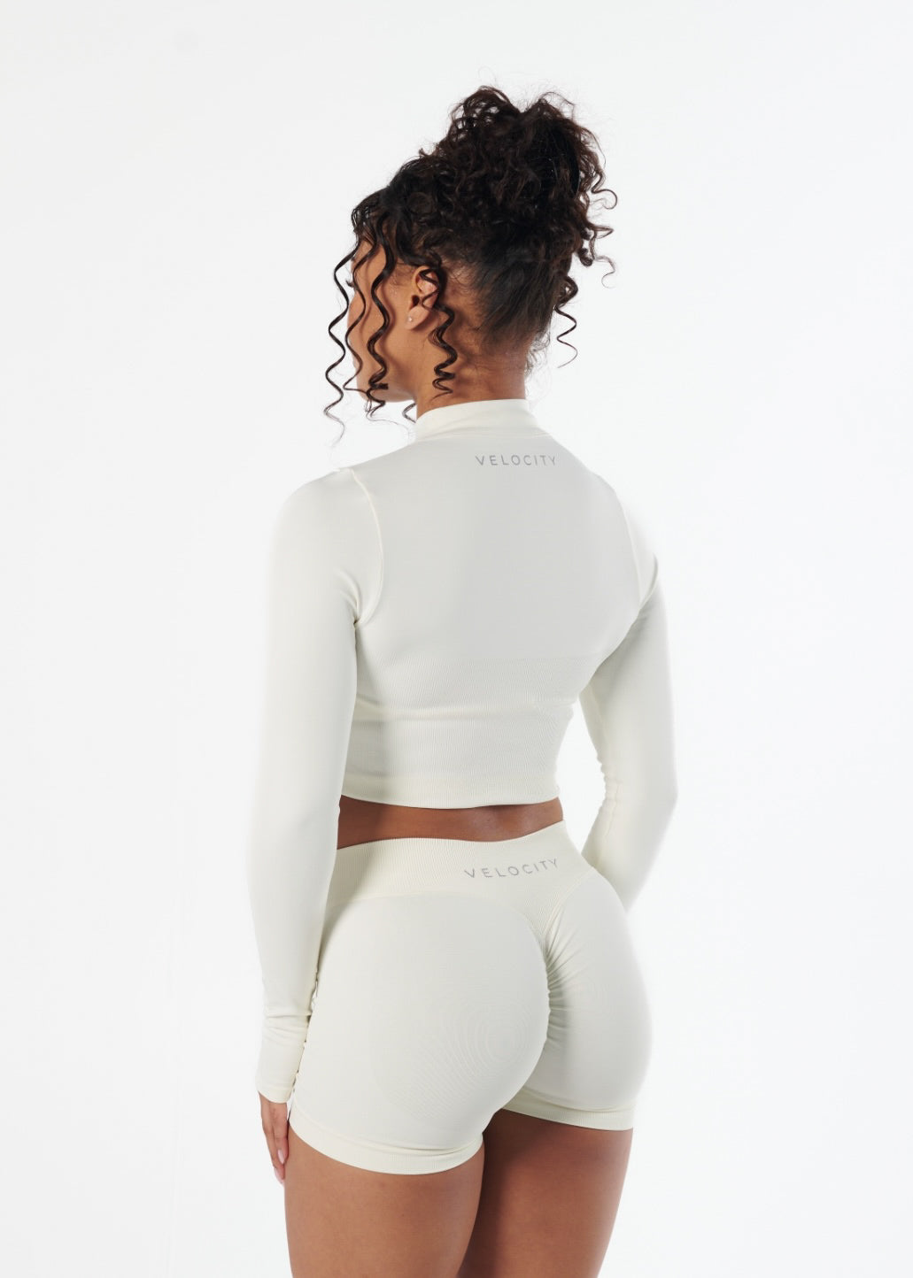 SIGNATURE SEAMLESS ZIP - VANILLA