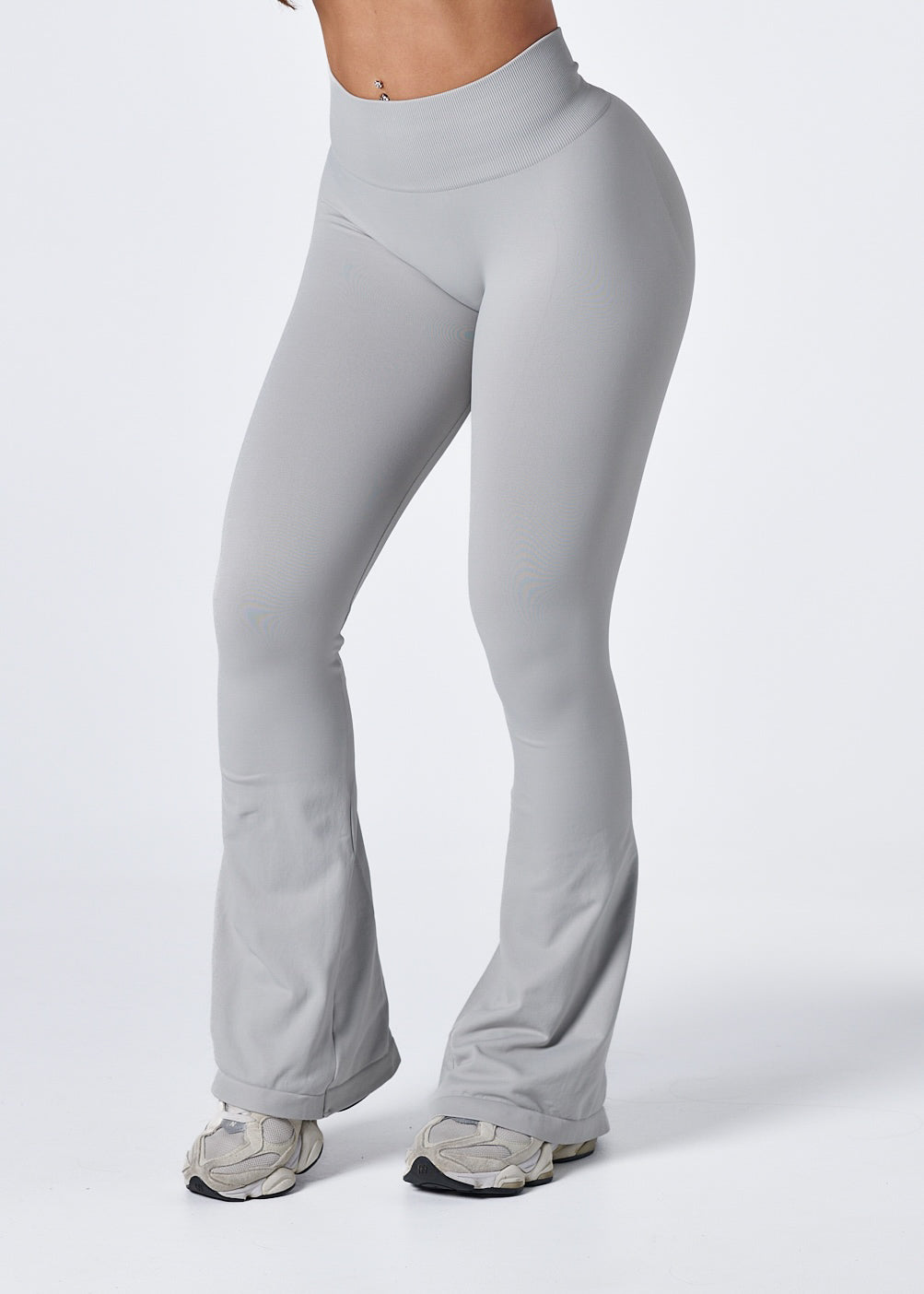SIGNATURE SCRUNCH FLARES - FROST
