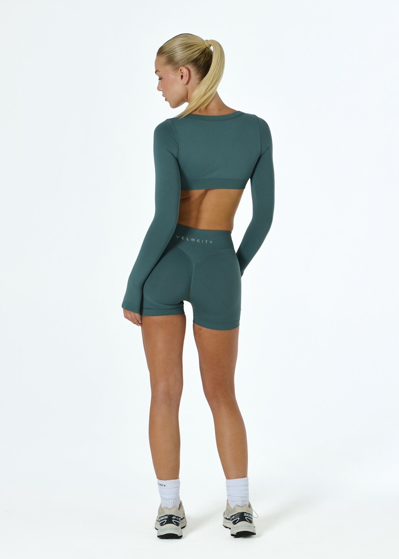 SIGNATURE CROP LONG SLEEVE - PINE