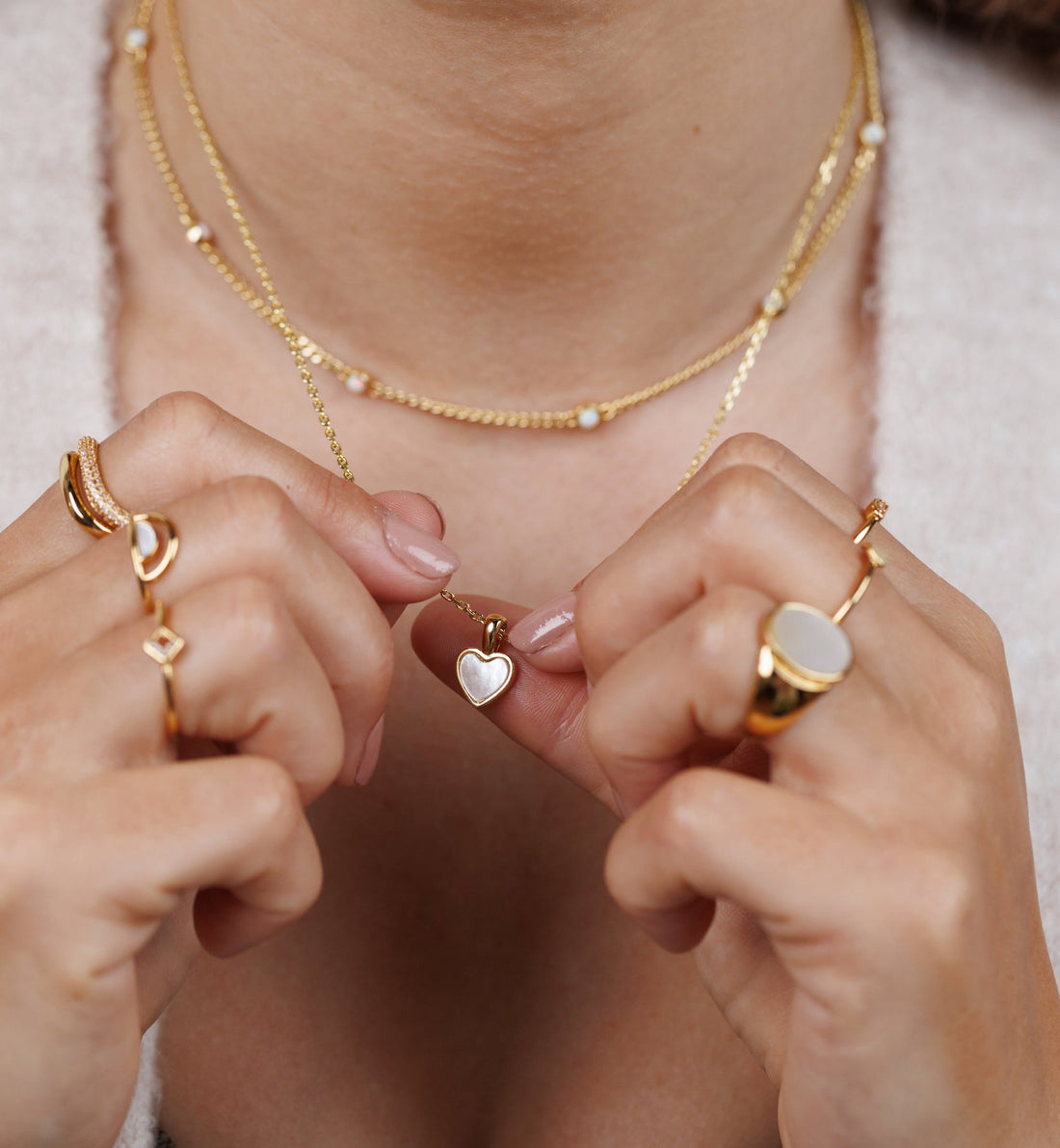 Mother of Pearl Heart Pendant Necklace