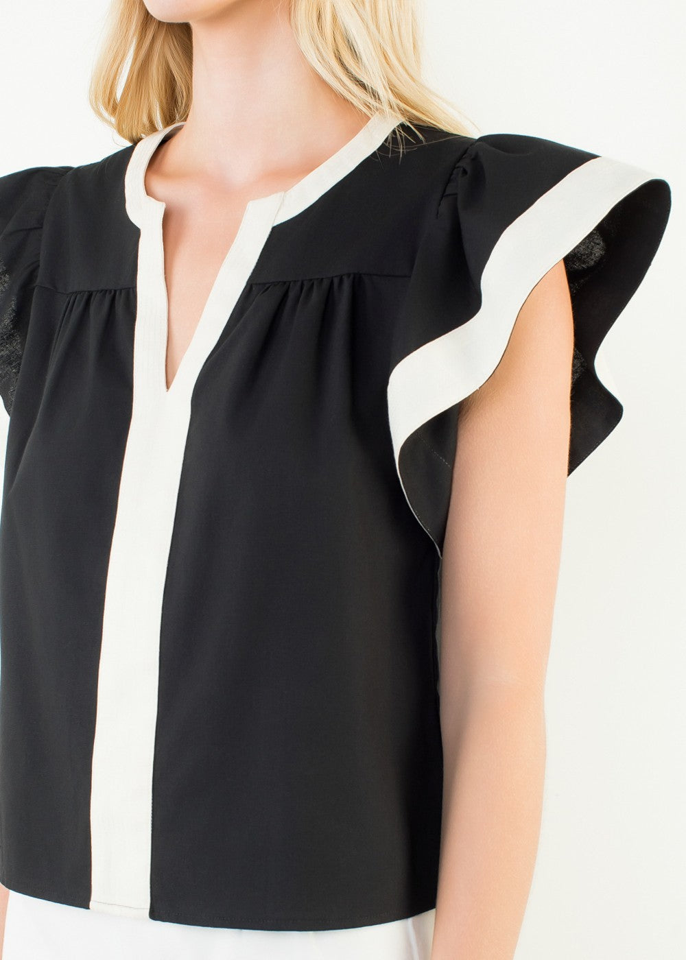 ANABELLA FLUTTER SLEEVE TOP