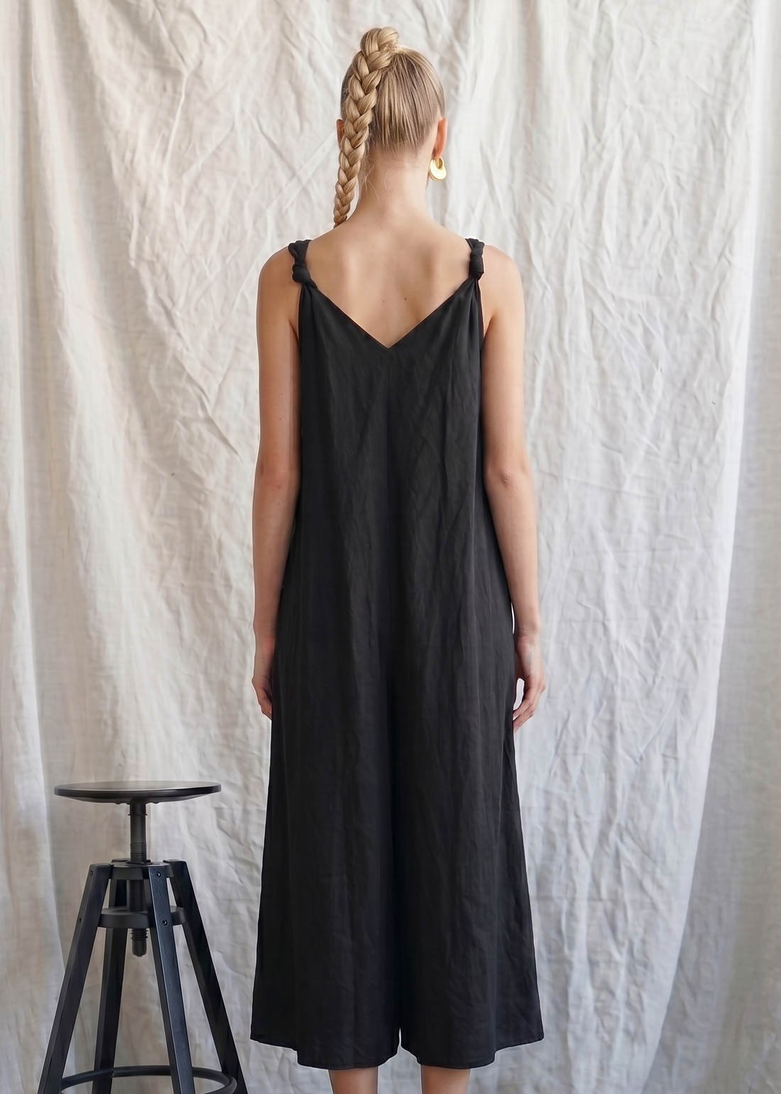 DIANA SLEEVELESS MIDI DRESS