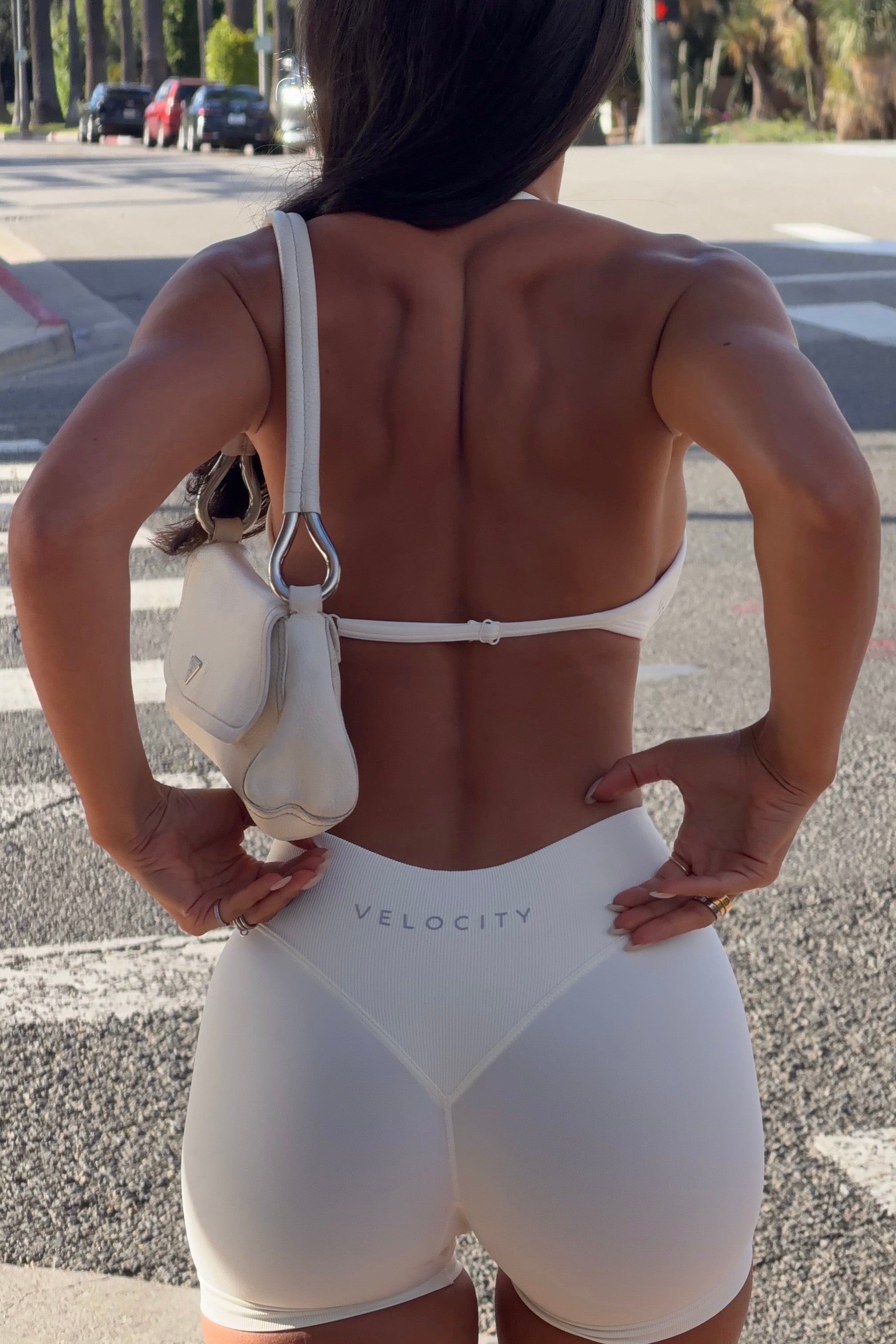 SCULPT SHORTS - VANILLA