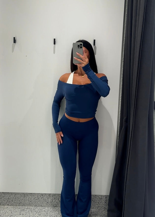 RIBBED OFF SHOULDER LONG SLEEVE - DEEP BLUE