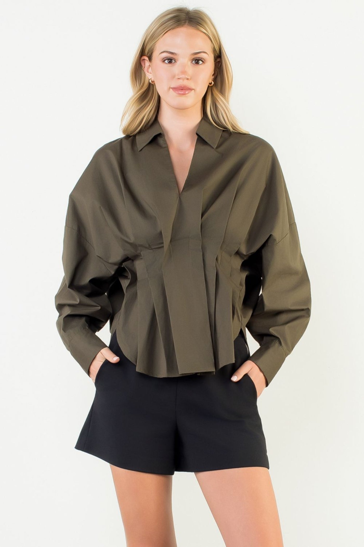 NOELLE COLLARED V-NECK TOP