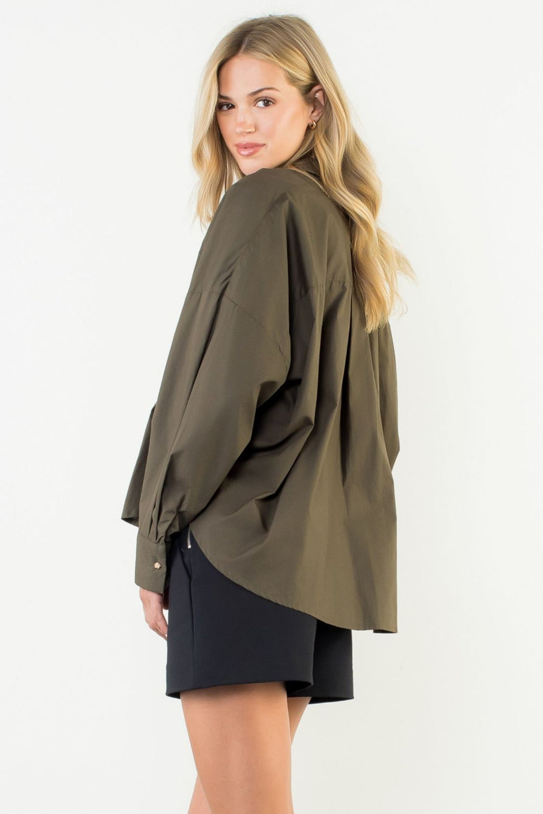 NOELLE COLLARED V-NECK TOP