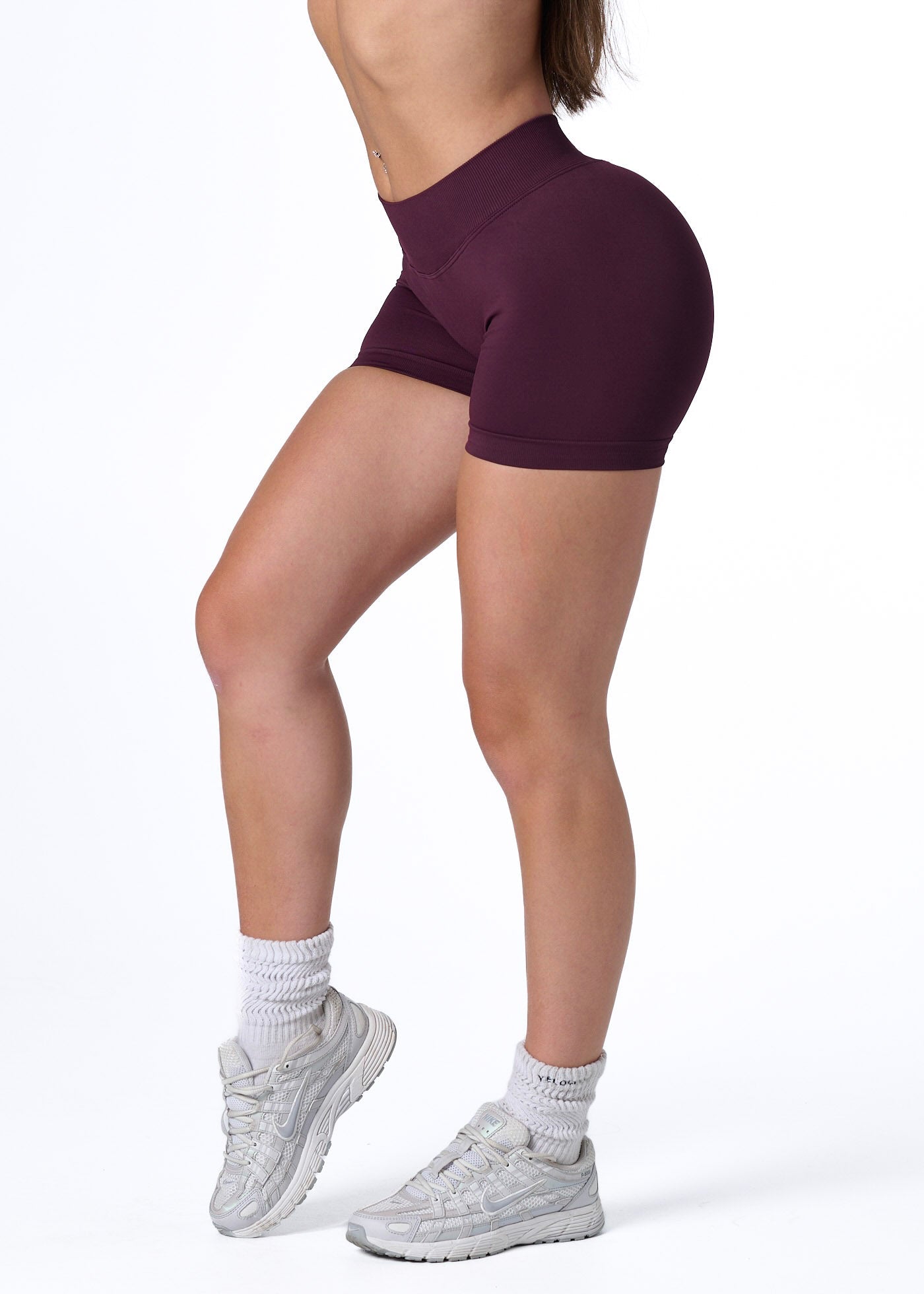 SIGNATURE SCRUNCH SHORTS MINI - PLUM