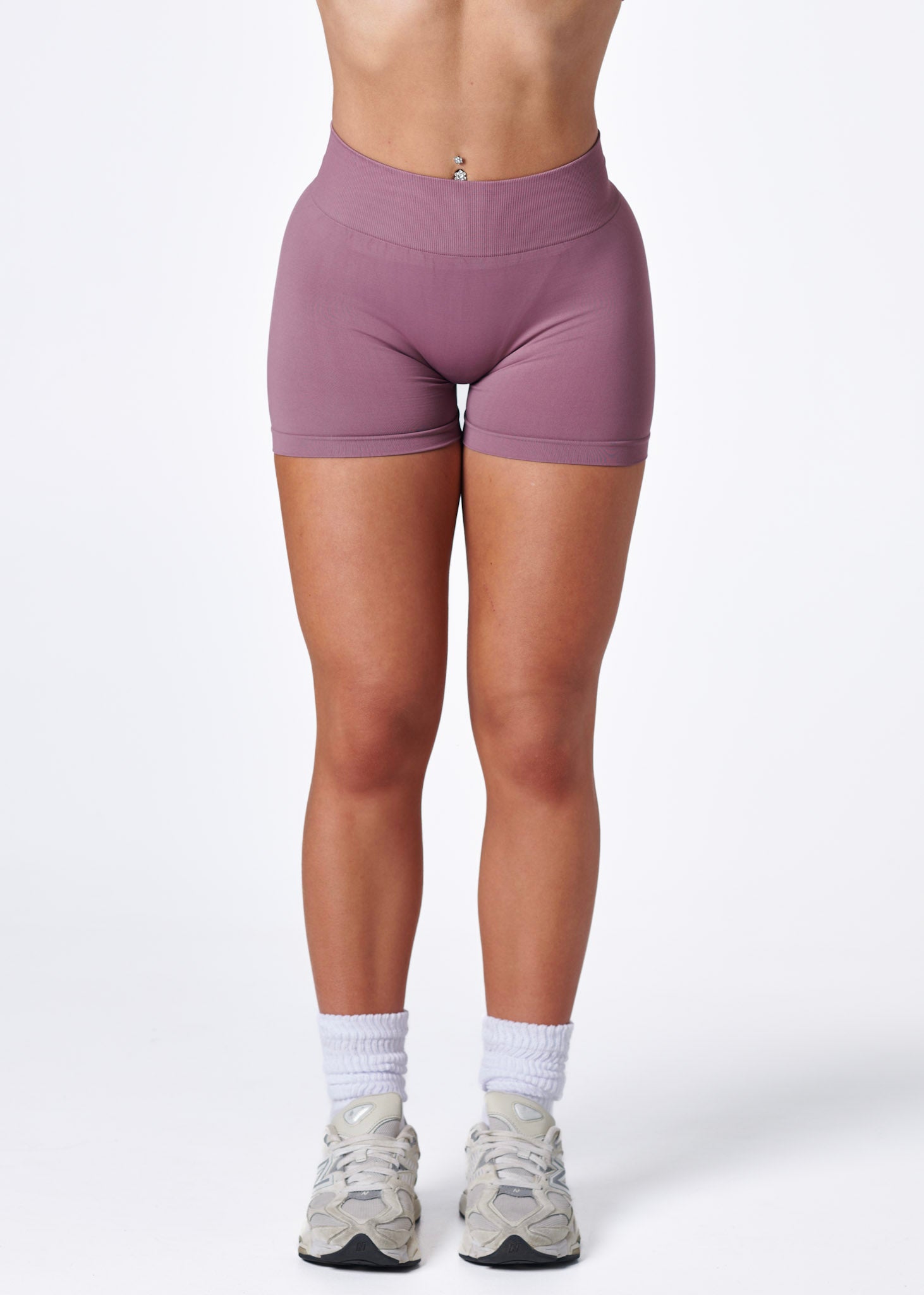 SILHOUETTE SCRUNCH SHORTS - CINNAMON