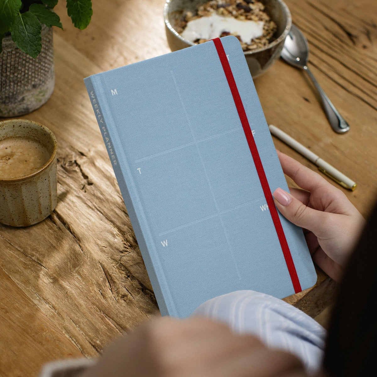 Weekly Planner Undated - Hardcover (Full Year) - Blue